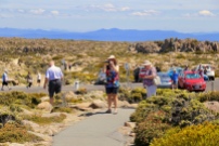Bill, Barbara en Margareth op de top van Mount Wellington