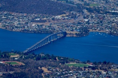 De grote brug van Hobart vanaf Mount Wellington
