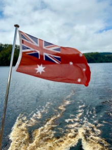 De Maritieme vlag van Australia. Engels kruis en het sterrenbeeld “Het Zuiderkruis” waar elk van de 6 sterren staat voor 1 van de staten van Australia