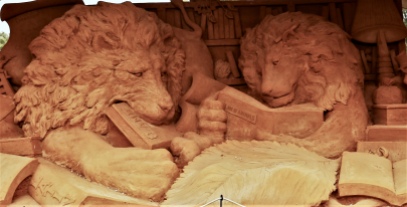 Zandsculptuur leeuwen
