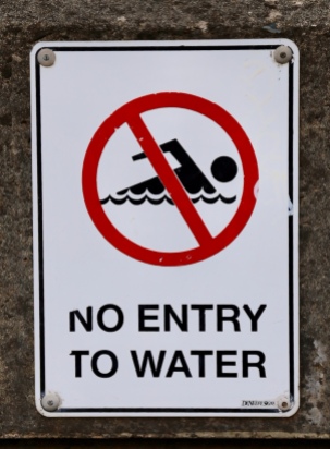 Niet zwemmen bij de Maroondah Dam